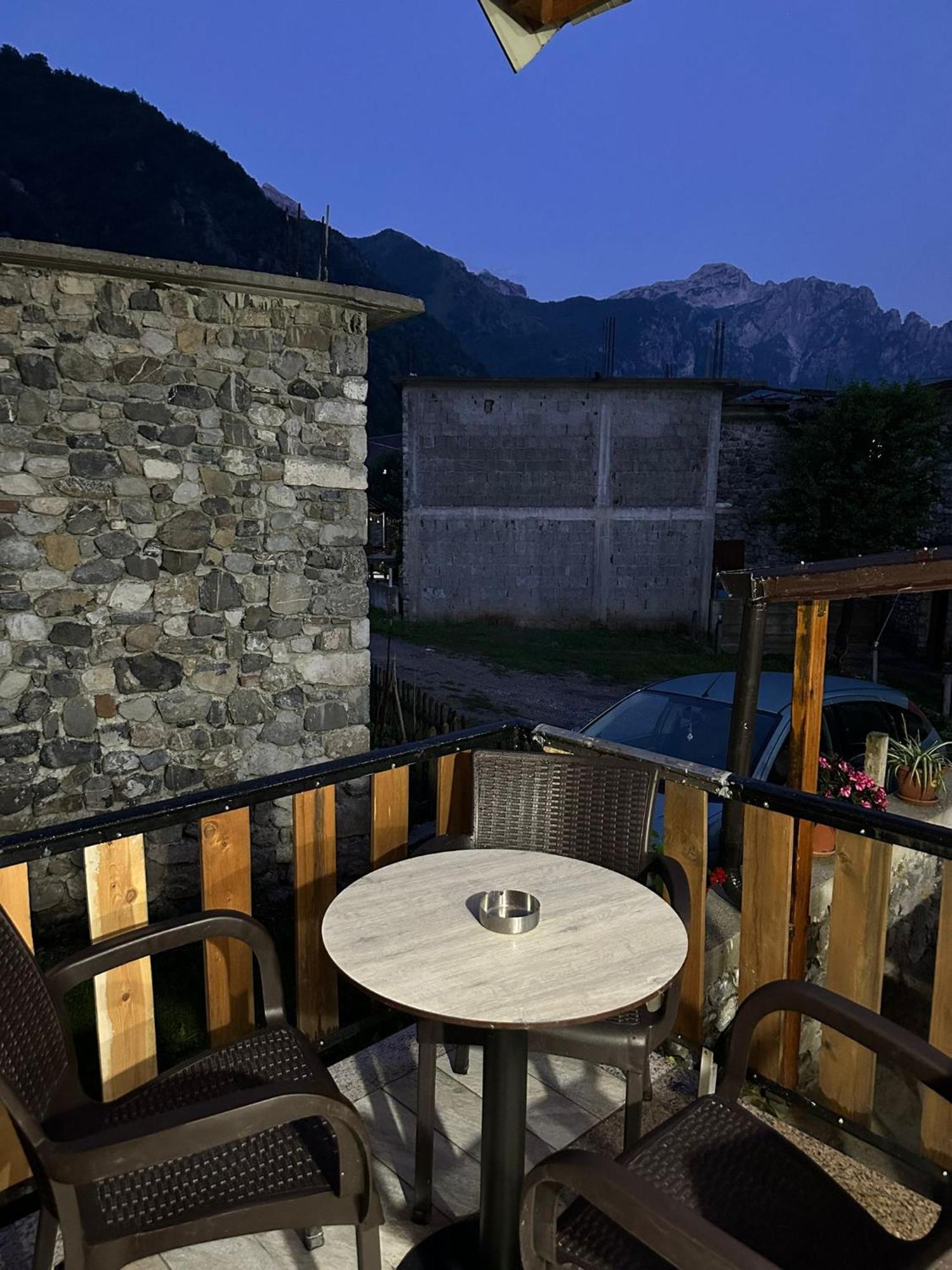 Guest House Shtepiza Theth Exterior photo