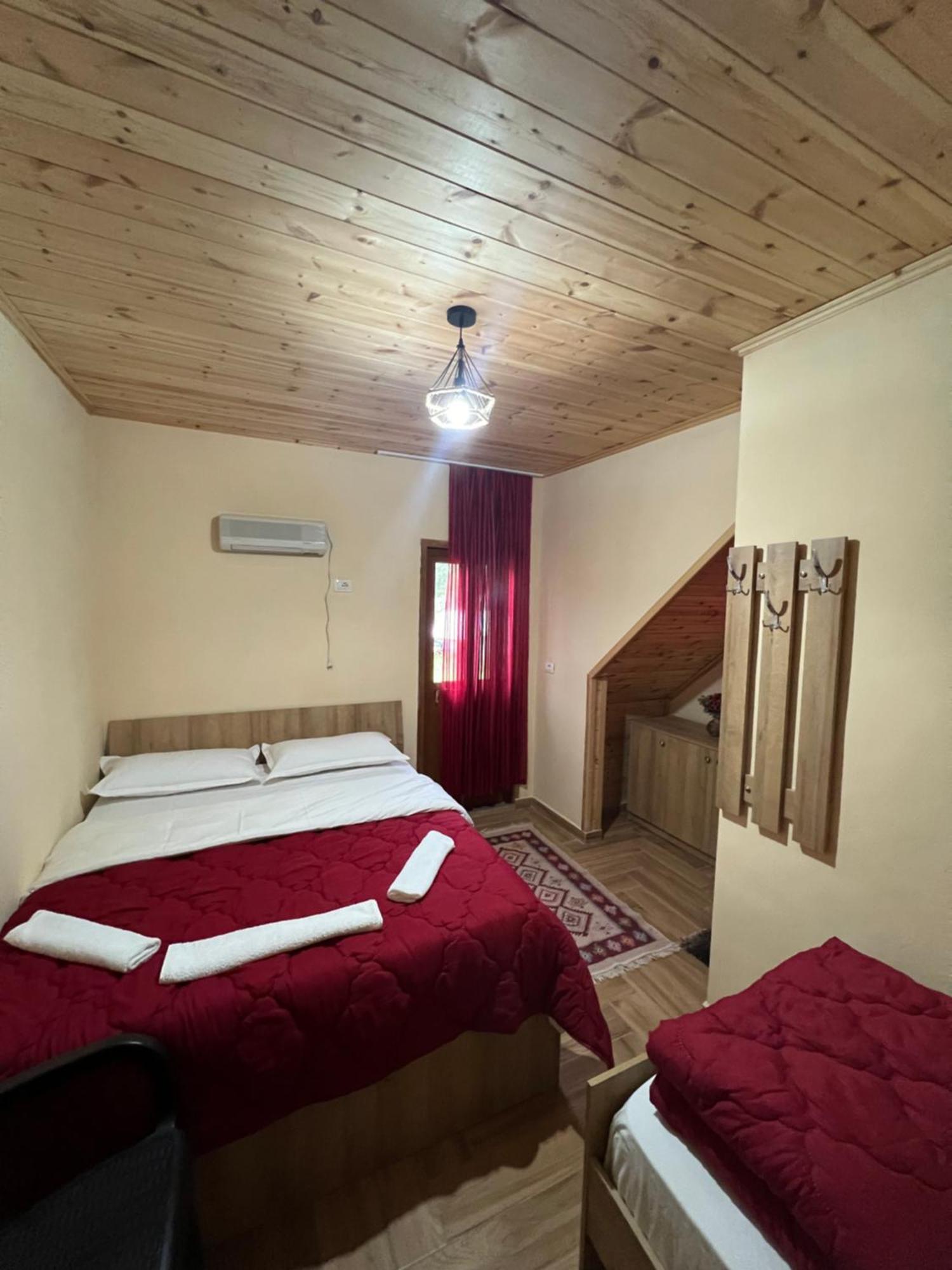 Guest House Shtepiza Theth Exterior photo