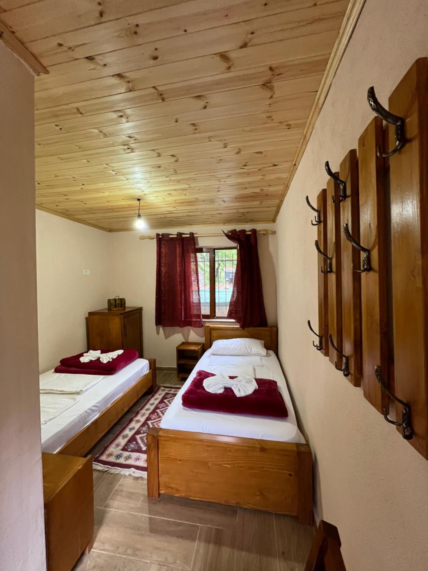 Guest House Shtepiza Theth Exterior photo